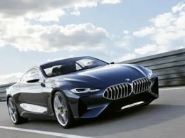 BMW тестирует обновленную «восьмерку»