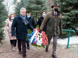 Посол Франции почтил память погибших соотечественников во время Второй мировой в Раве-Русской