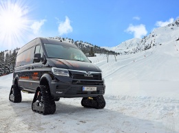 Двойника Volkswagen Crafter поставили на гусеницы без вмешательства в конструкцию ходовой