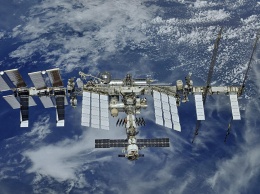 Российские космонавты загерметизировали все трещины на МКС