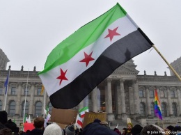 В ФРГ судят режим Асада и разрешают высылку сирийцев. Как это сочетается?