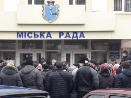 Антитарифные протесты в Лубнах: активисты пригрозили взять штурмом мэрию