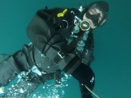 Море +3, глубина 30 метров: курсанты школы военных водолазов оттачивают навыки в суровых условиях