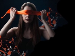 Концерт с повязками на глазах: МАСО "Слобожанский" и дети с нарушениями зрениями сыграют "Музыку в темноте"