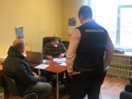 Незаконно переделал документы и нанес ущерб на 5 миллионов: на Харьковщине будут судить госрегистратора