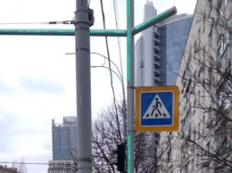 На столичных светофорах начали устанавливать уникальные консоли, фото