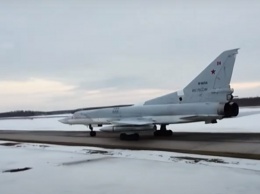 Масштабная авиакатастрофа в России при запуске двигателей бомбардировщика Ту-22М3