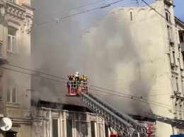 В центре Киева горит ресторан