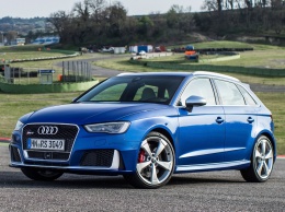 Новые шпионские снимки Audi RS3 намекнули на скорую премьеру