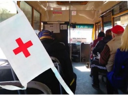 Они - на "передовой": в транспорте Полтавы выделят места для медиков