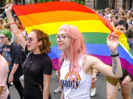 На стороне ЛГБТ: Денисова требует разрешить однополые браки в Украине