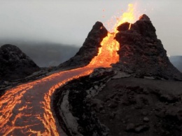 Дрон снял извержение спавшего 6000 лет вулкана [ВИДЕО]