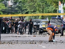 При взрыве в католической церкви в Индонезии ранены 14 человек