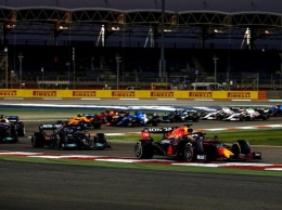 Льюис Хэмилтон выиграл Гран-при Бахрейна