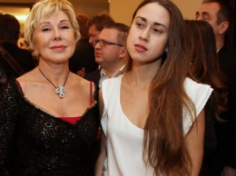Любовь Успенская показала трогательное фото примирения с дочерью