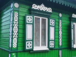 В Чернигове волонтеры восстановили дом с «деревянным кружевом»