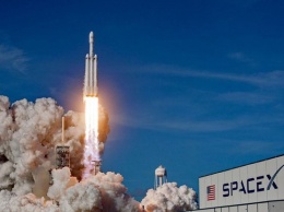 Космический туризм: SpaceX показали первый "коммерческий" экипаж