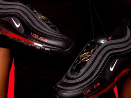 Nike подала в суд на рэпера Lil Nas X, который сделал их кроссовки «сатанинскими», добавив в подошву человеческую кровь
