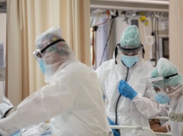 Всех медработников Италии обязали пройти COVID-вакцинацию