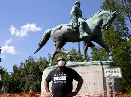 Суд разрешил снос памятников конфедератам в американском Шарлотсвилле