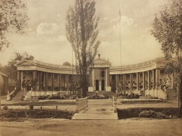 В сети показали фото выставки, проходившей в Днепре в 1910 году