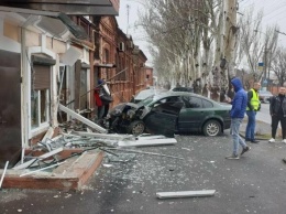 В Мариуполе в аварии на Торговой пострадали сразу три автомобиля,-ФОТО