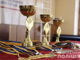 Херсонские полицейские победили в чемпионате по гиревому спорту