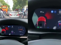 Автопилот Tesla "не вывез" трафика Хошимина