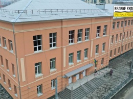 Тематические инсталляции и двухэтажный пищеблок: в Днепре завершают реконструкцию гимназии №33