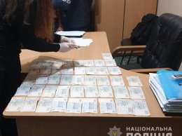 Граждане России попытались откупится от полиции Павлограда взяткой в размере 30 тыс. гривен