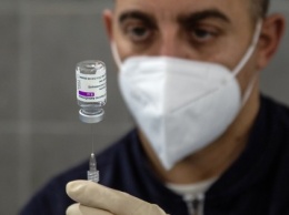 Побочный эффект AstraZeneca: регулятор ЕС подтвердил связь вакцины и образования тромбов
