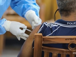 В США закрыли два центра по вакцинации из-за побочных реакций
