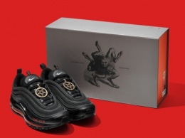 Производитель «сатанинских» кроссовок Nike согласился отозвать их из продажи