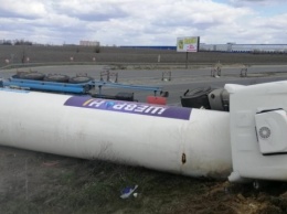 На Киевщине перевернулась цистерна с жидким кислородом - дорогу перекрыли