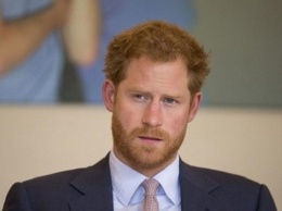 Принц Гарри прилетел в Британию на похороны дедушки - СМИ