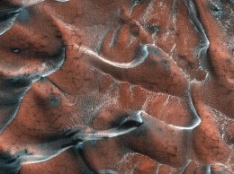 NASA опубликовала потрясающее фото "живых" дюн Марса