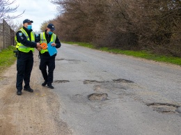 В Днепре и области полиция проверяет состояние дорог и переездов