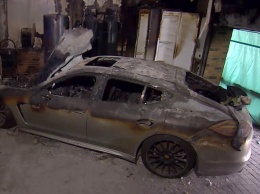 Ночью в городе Запорожской области сгорело сразу несколько авто