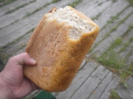 Откусывала и упаковывала: в Полтаве продавали надкусанный хлеб