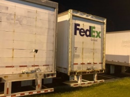 В Индианаполисе мужчина открыл огонь в здании FedEx, восемь погибших