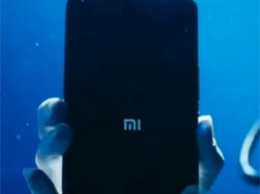 Смартфон Xiaomi Mi 11 Ultra распаковали и включили под водой