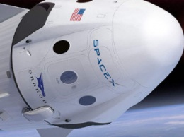 SpaceX получила контракт на разработку космического корабля для высадки астронавтов на Луну