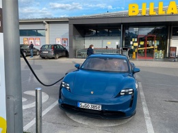 Немецкий бизнесмен рассказал о муках 550-километровой поездки на электромобиле