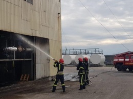 Пожар на маслозаводе в Березанке тушили 5 пожарных расчетов