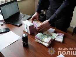Киевлянин незаконно копировал и продавал базы данных фармацевтического рынка