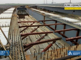 В Запорожье на строительстве мостов через Днепр перешли к важному этапу работ (ФОТО)