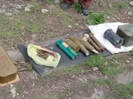 На Луганщине обнаружили большой схрон с боеприпасами
