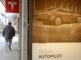 Tesla заявила, что не виновата в аварии с участием Model S