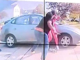 В США обнародовали видео убийства девушки полицейским
