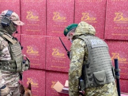 Пограничники и полиция нагрянули в Одесский порт из-за сигарет для магазинов Duty Free